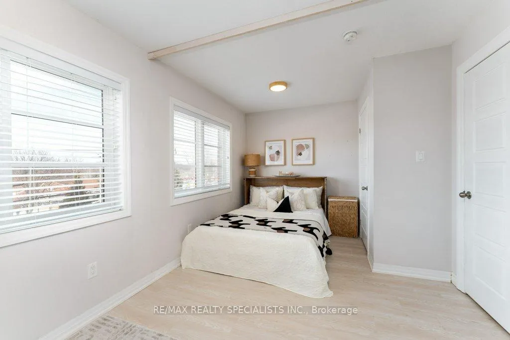 Photo 15 of Unit 39, 70 Plains Road W, Burlington, Bayview — HOMEH