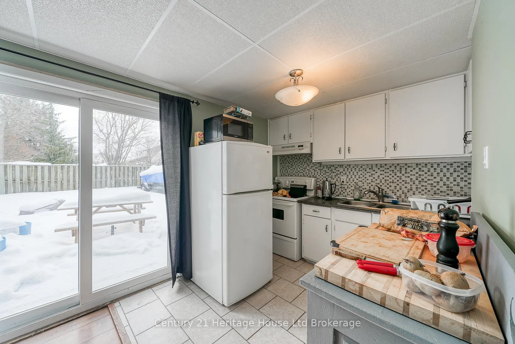 Photo 6 of 302 Chapel Street, Norfolk, Simcoe — HOMEH