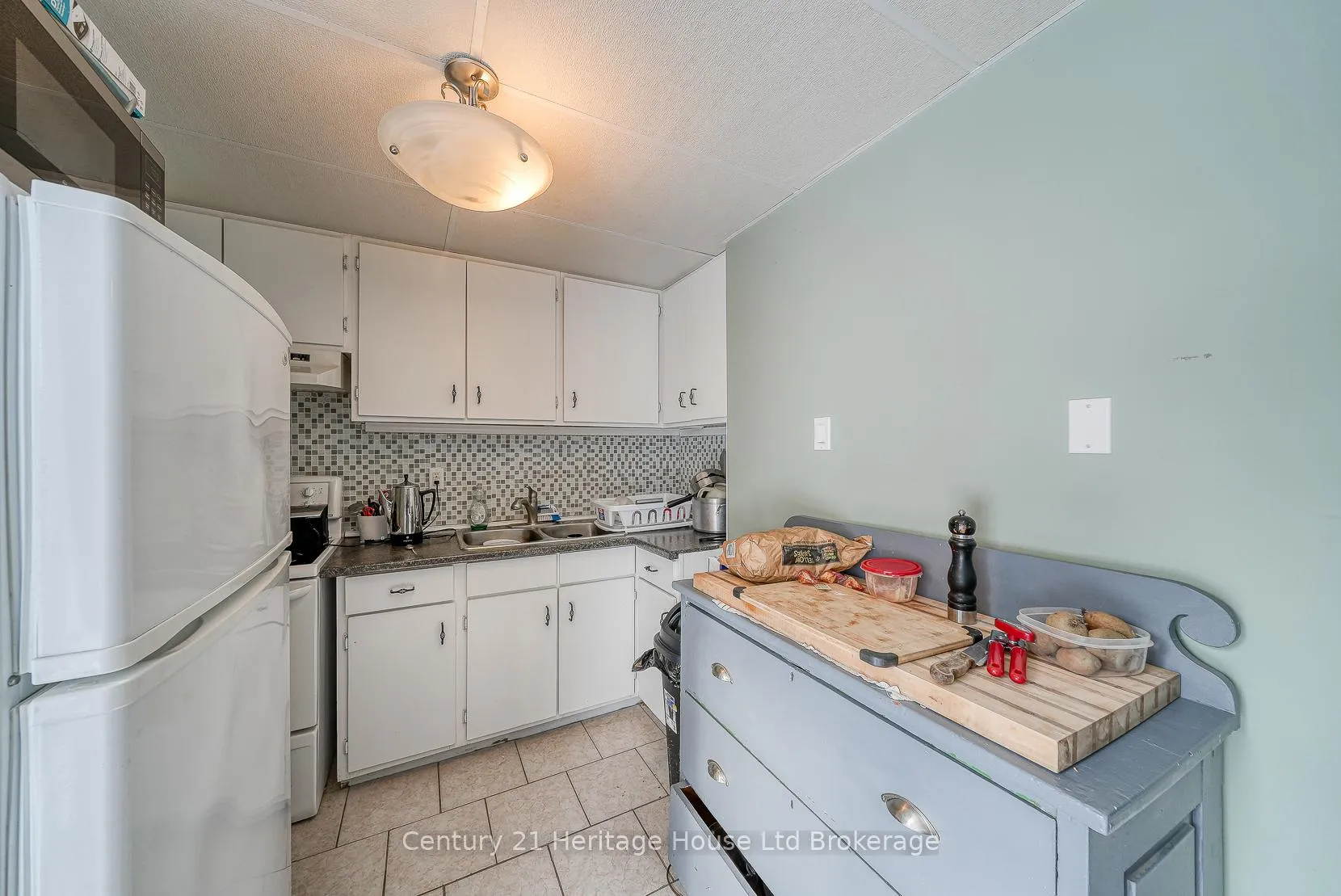 Photo 8 of 302 Chapel Street, Norfolk, Simcoe — HOMEH