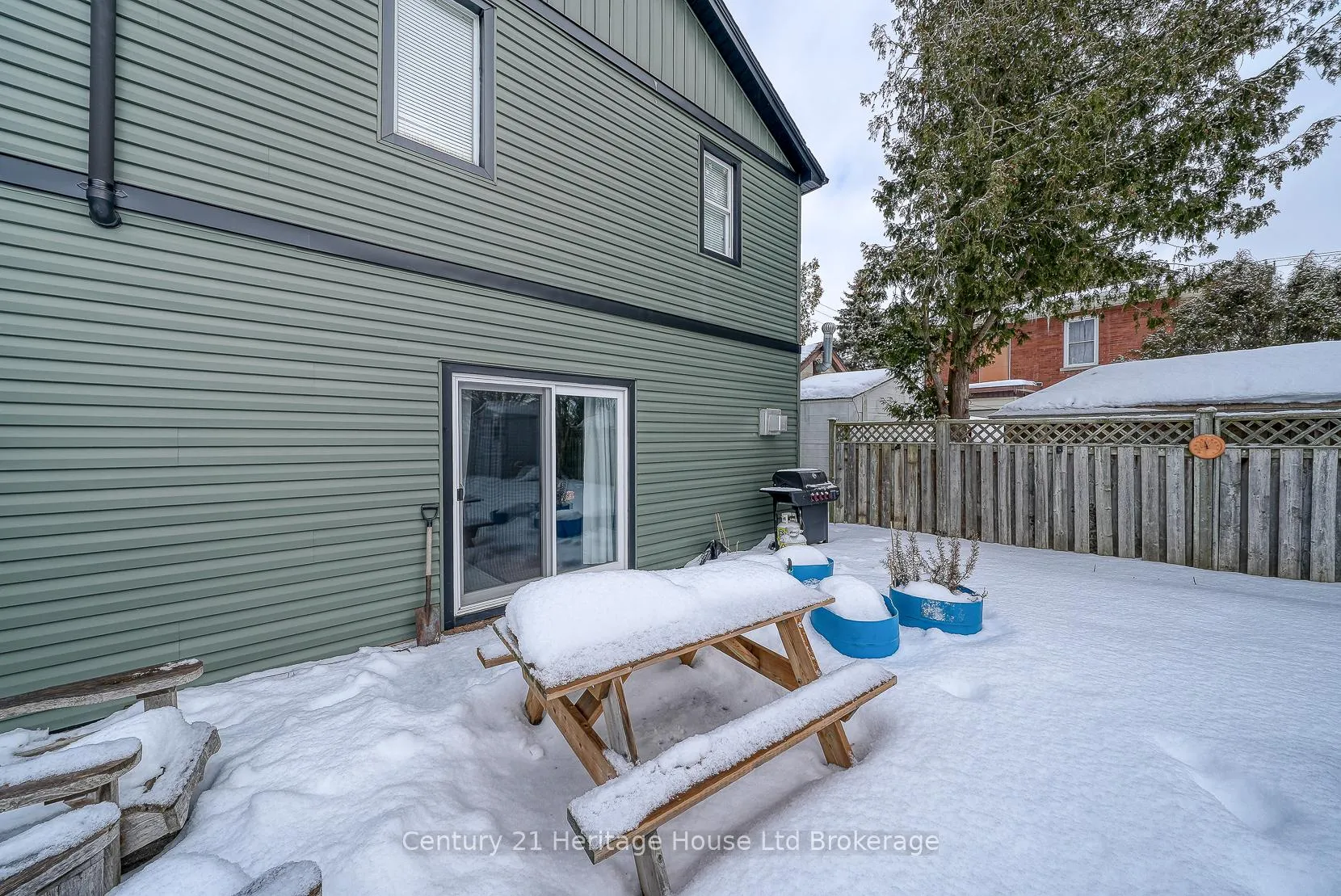 Photo 21 of 302 Chapel Street, Norfolk, Simcoe — HOMEH