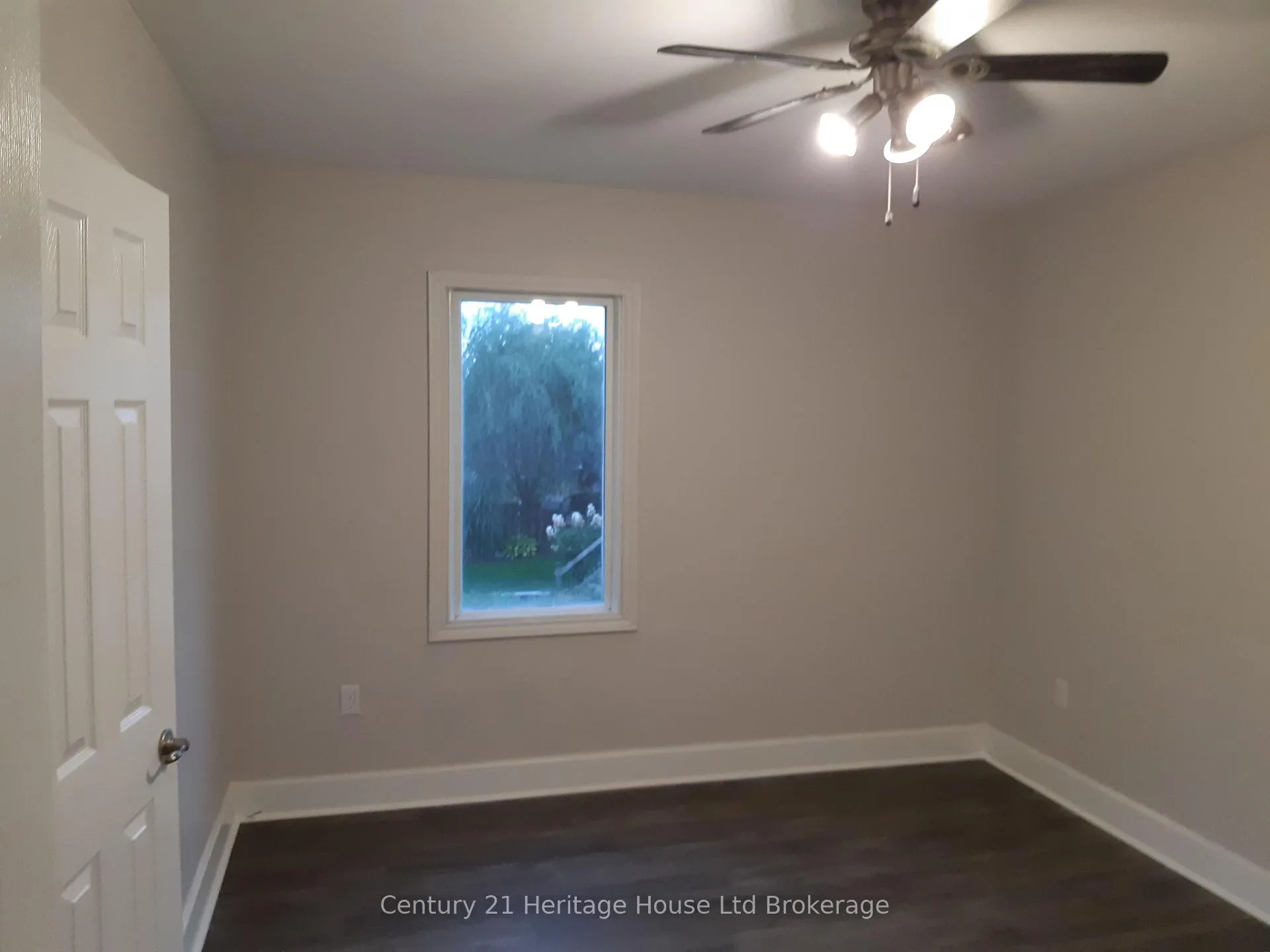 Photo 32 of 302 Chapel Street, Norfolk, Simcoe — HOMEH