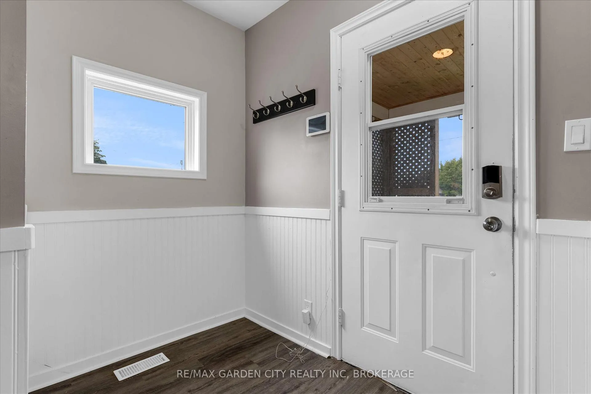 Photo 2 of 167 Durham Street, Port Colborne, East Village — HOMEH