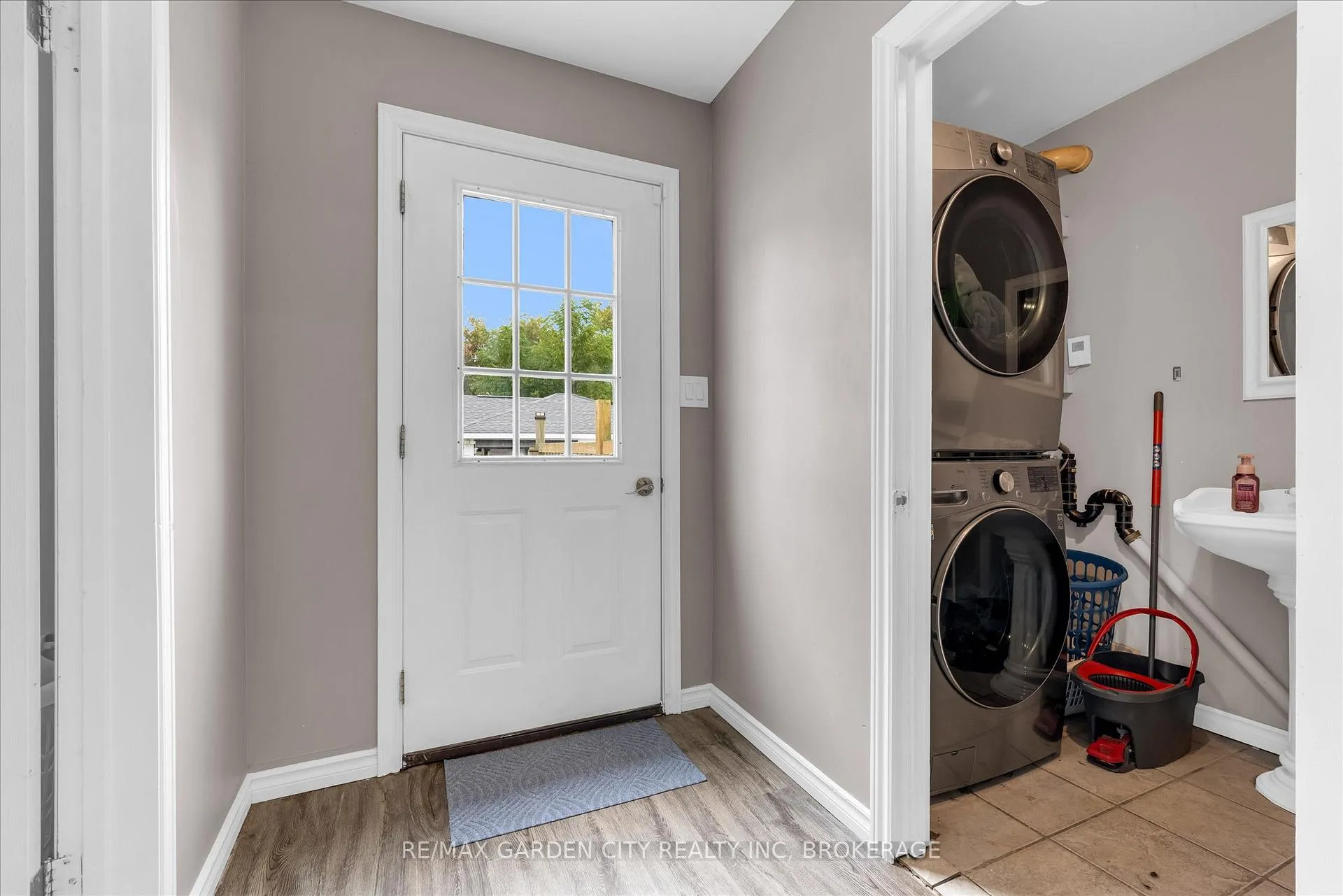 Photo 3 of 167 Durham Street, Port Colborne, East Village — HOMEH