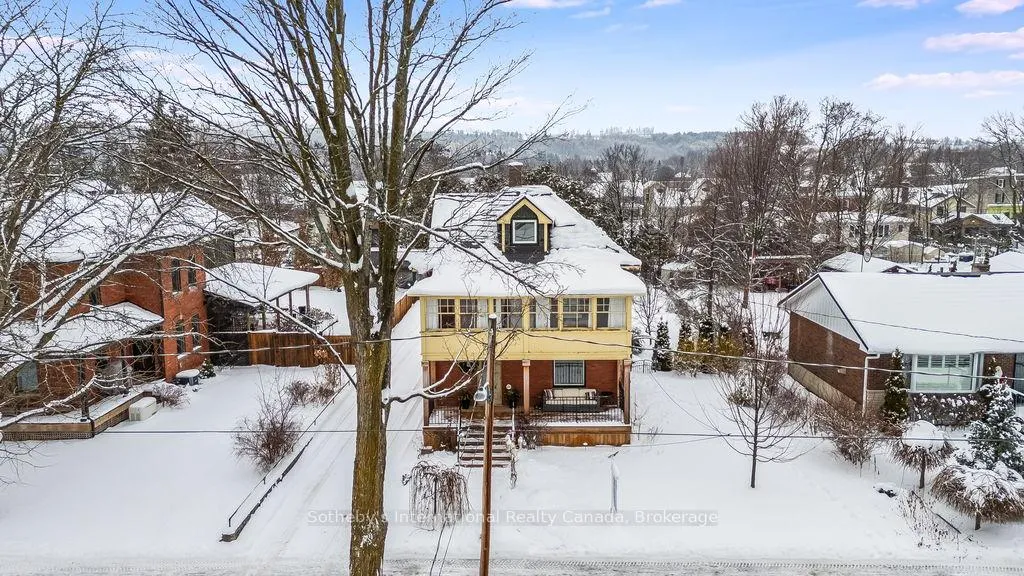 Photo 2 of 12 Elizabeth Street W, Clearview, Creemore — HOMEH