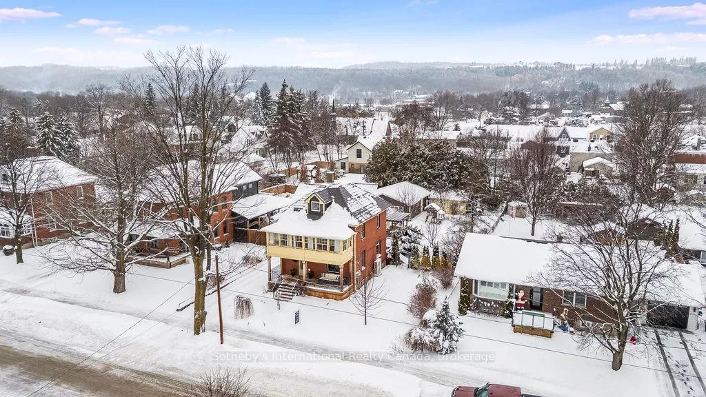 Photo 3 of 12 Elizabeth Street W, Clearview, Creemore — HOMEH