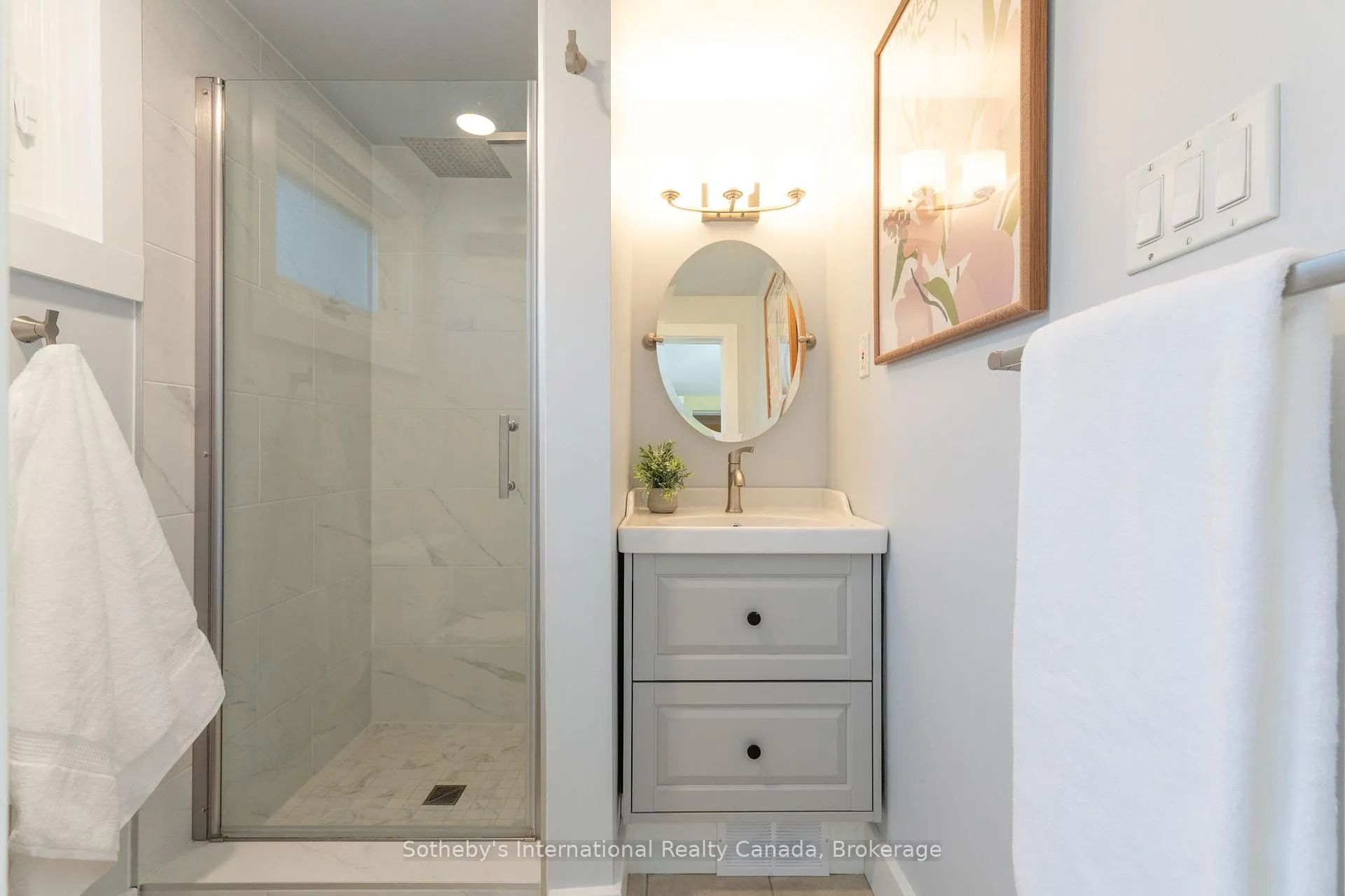 Photo 13 of 12 Elizabeth Street W, Clearview, Creemore — HOMEH