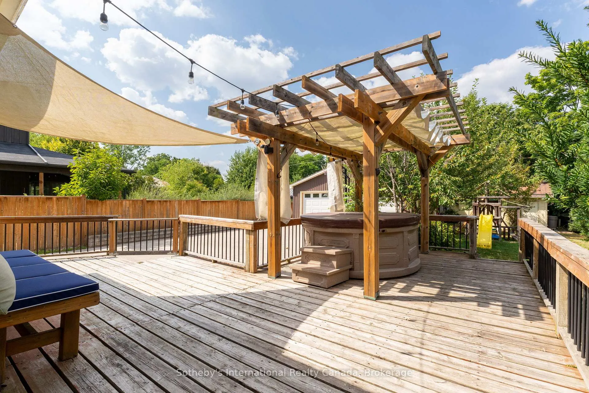 Photo 16 of 12 Elizabeth Street W, Clearview, Creemore — HOMEH