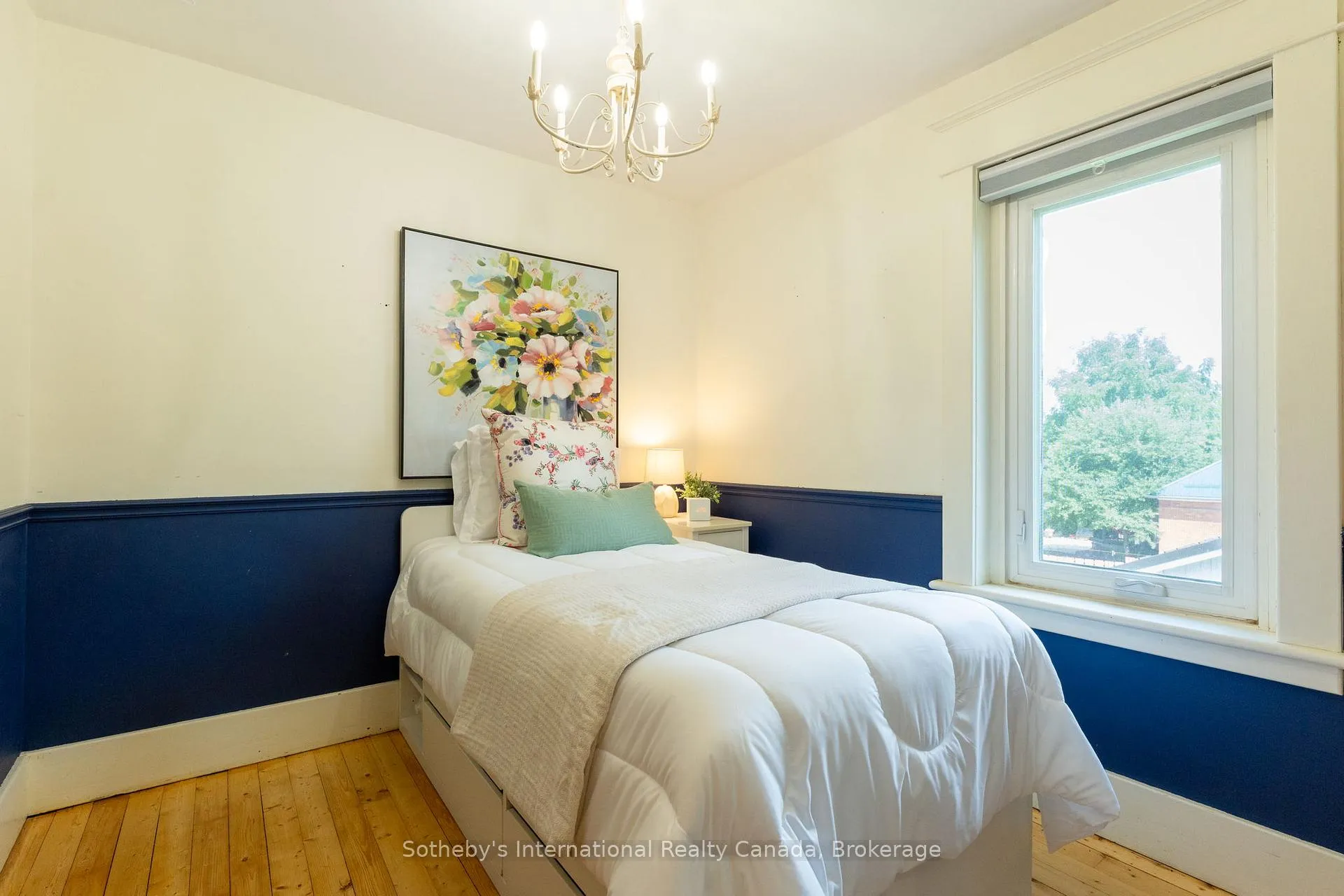 Photo 26 of 12 Elizabeth Street W, Clearview, Creemore — HOMEH