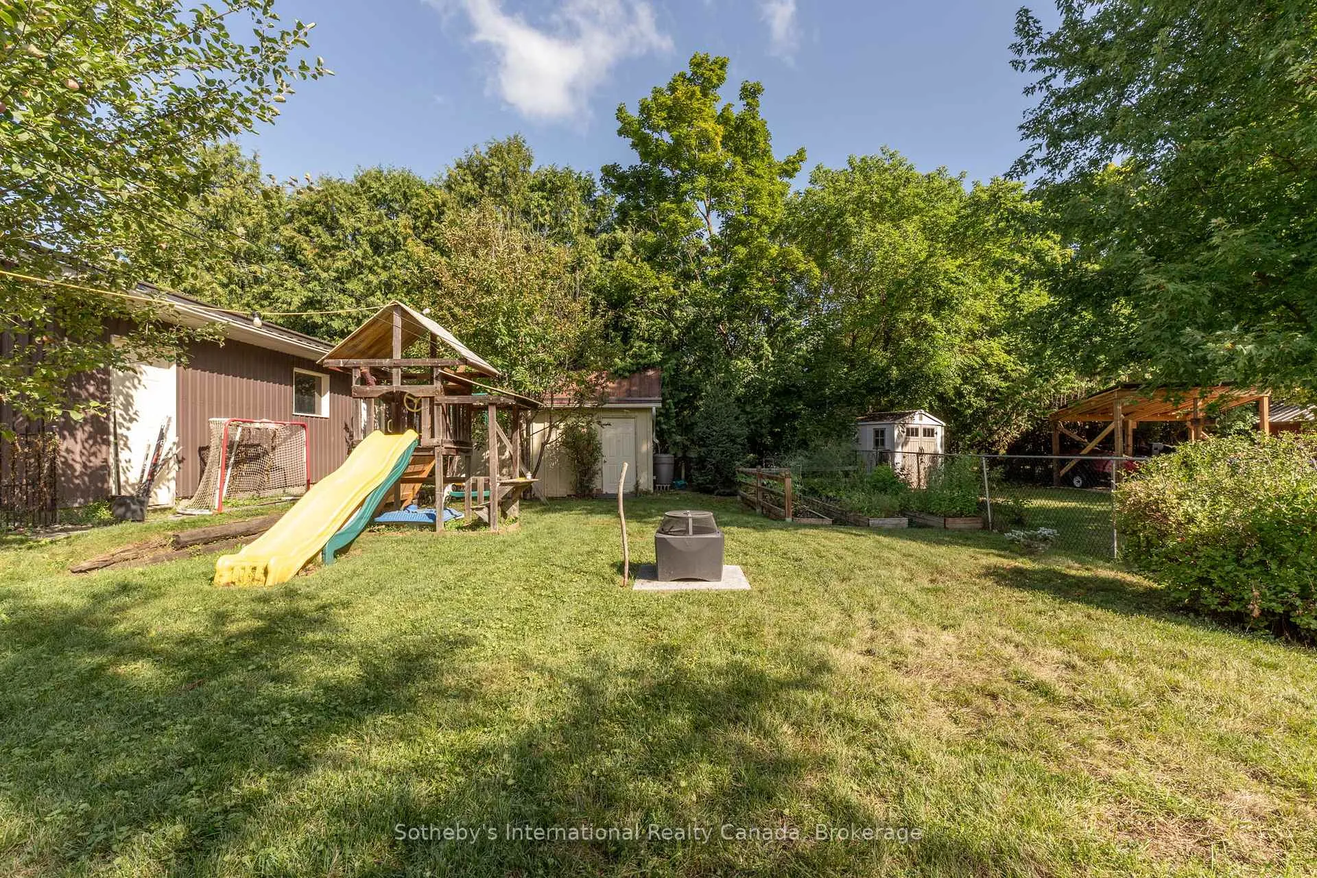 Photo 39 of 12 Elizabeth Street W, Clearview, Creemore — HOMEH
