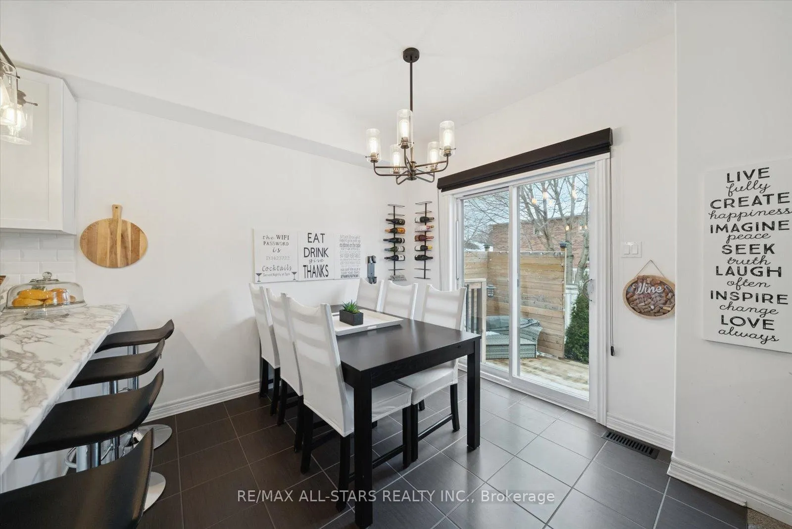Photo 13 of 20 Carleton Trail, New Tecumseth, Beeton — HOMEH