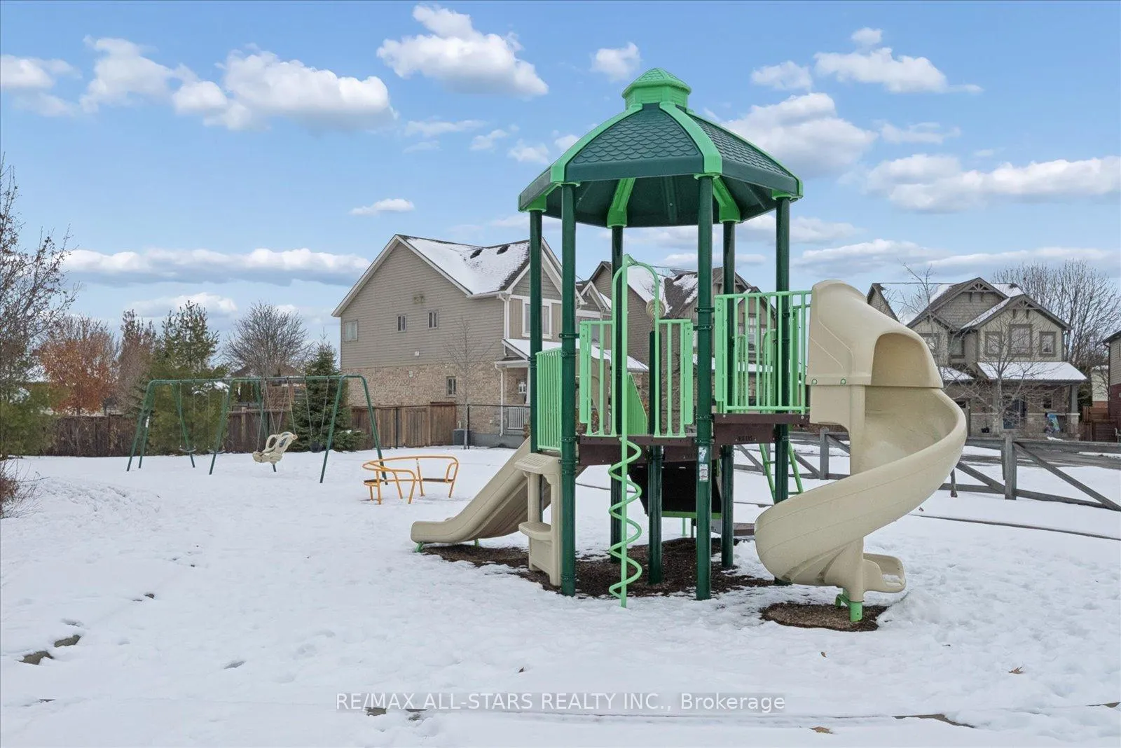 Photo 35 of 20 Carleton Trail, New Tecumseth, Beeton — HOMEH