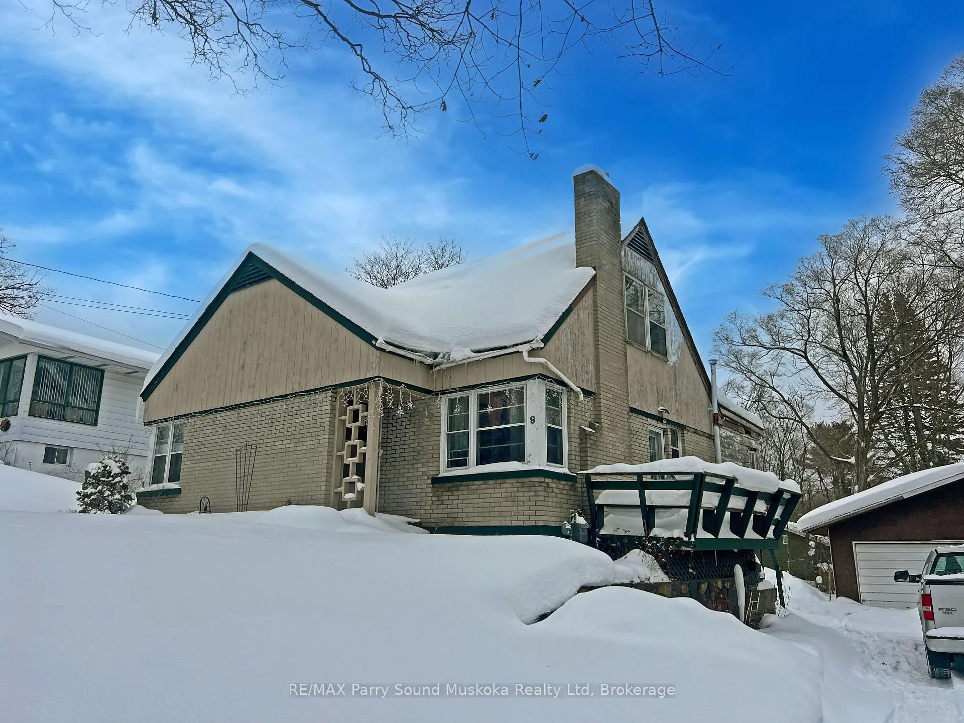 Photo 1 of 9 Wood Street, Parry Sound — HOMEH