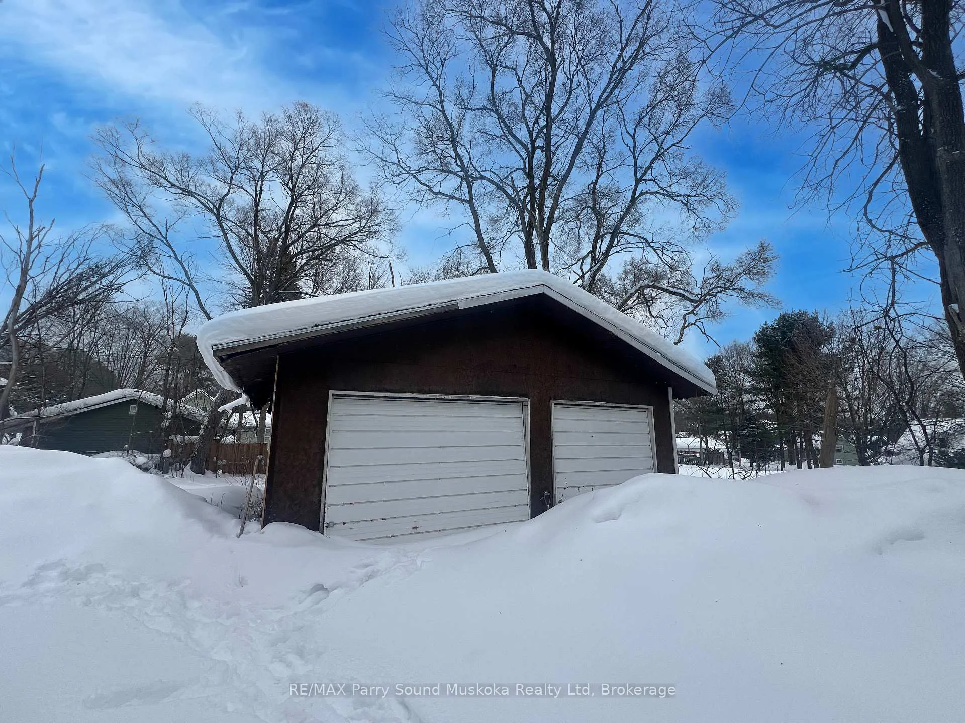 Photo 2 of 9 Wood Street, Parry Sound — HOMEH