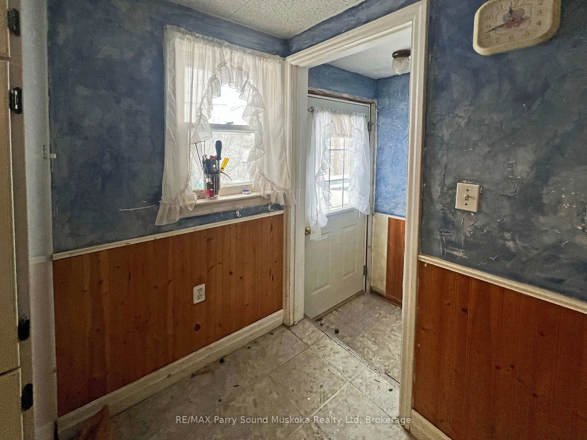 Photo 13 of 9 Wood Street, Parry Sound — HOMEH