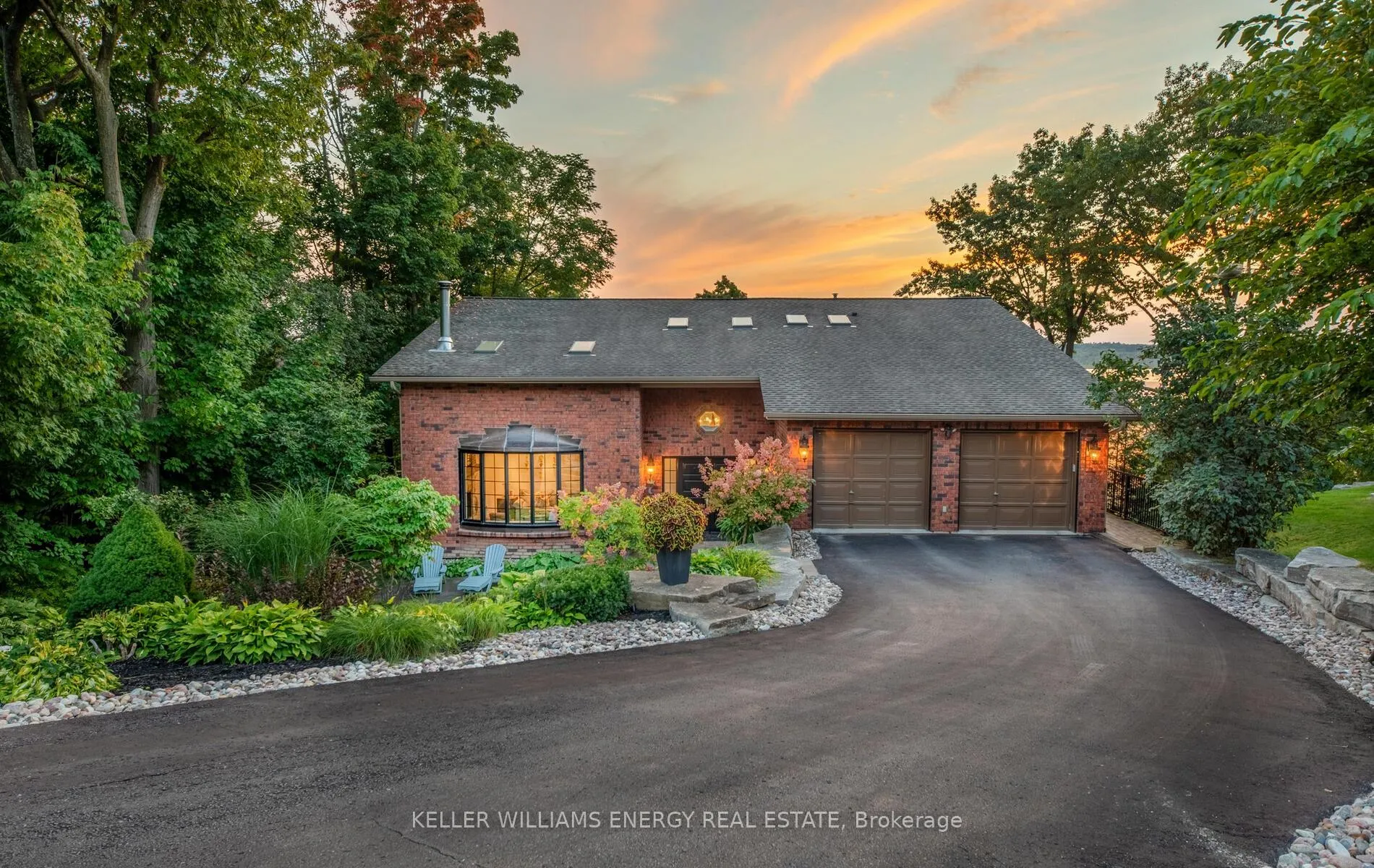 Photo 1 of 12 Pettet Drive, Scugog, Port Perry — HOMEH