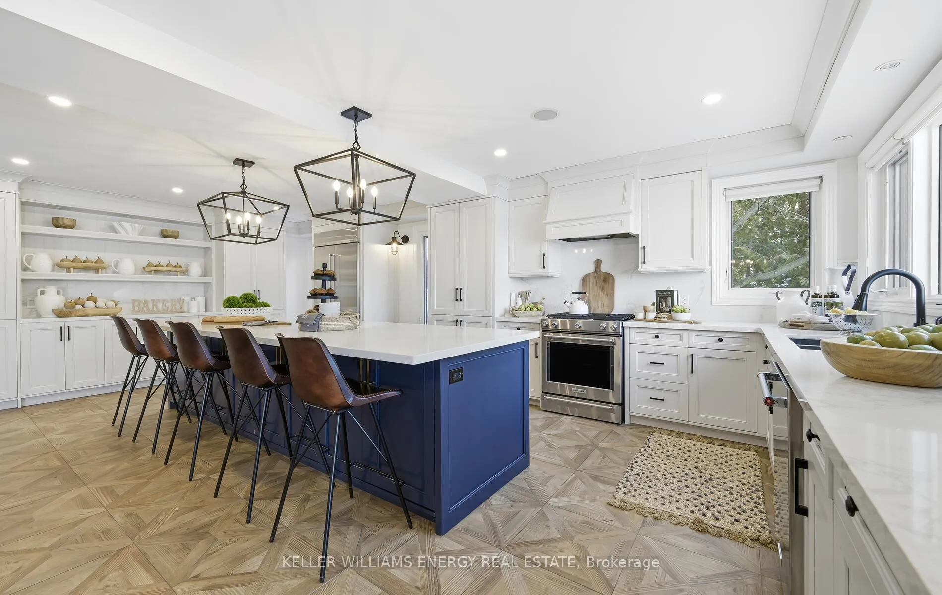 Photo 6 of 12 Pettet Drive, Scugog, Port Perry — HOMEH