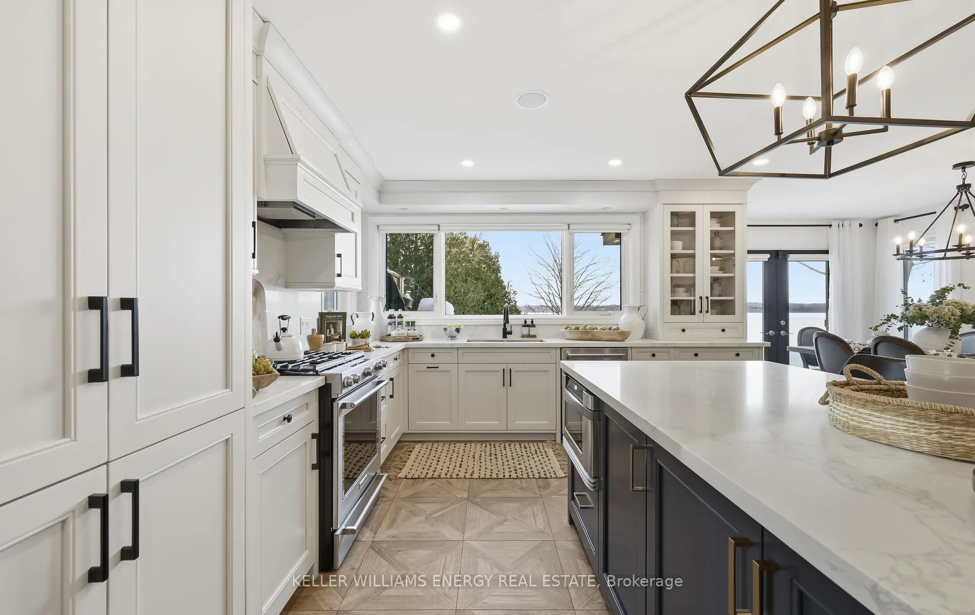 Photo 7 of 12 Pettet Drive, Scugog, Port Perry — HOMEH