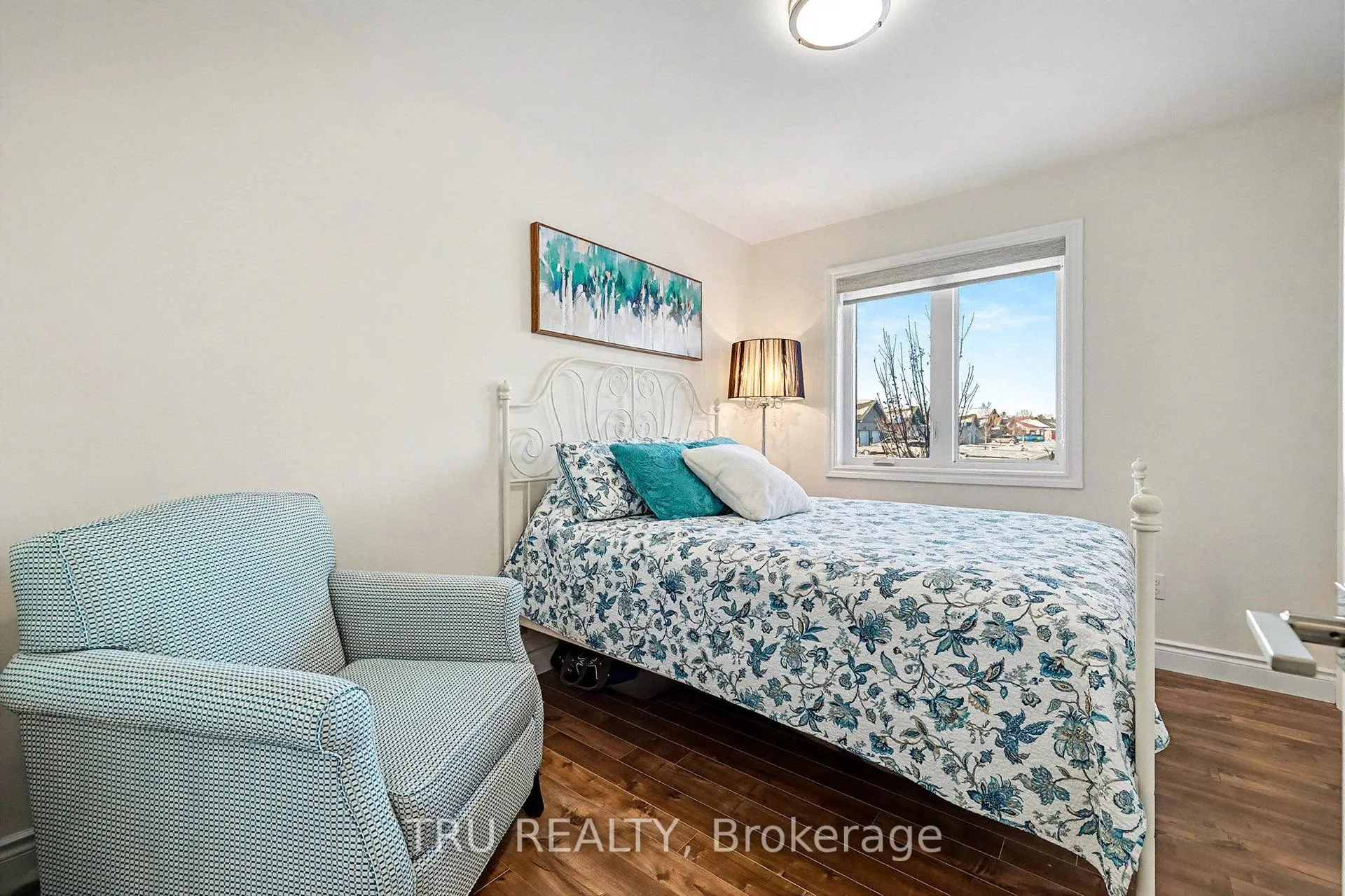 Photo 11 of 24 Otteridge Avenue, Renfrew — HOMEH