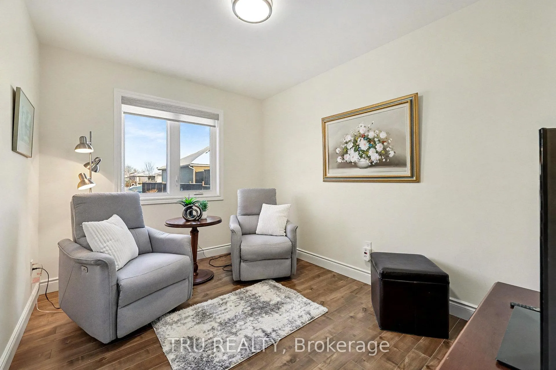 Photo 14 of 24 Otteridge Avenue, Renfrew — HOMEH