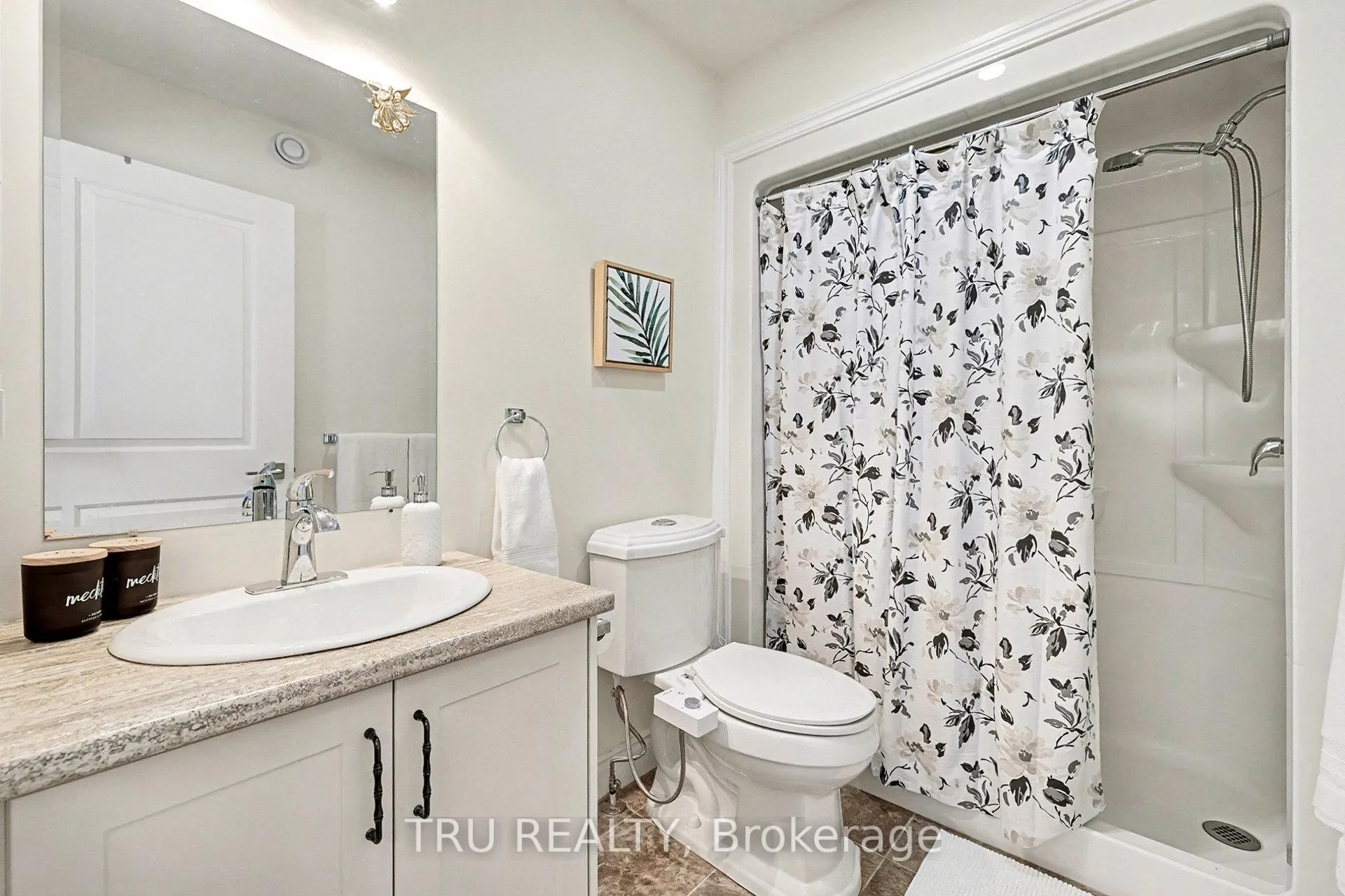 Photo 19 of 24 Otteridge Avenue, Renfrew — HOMEH