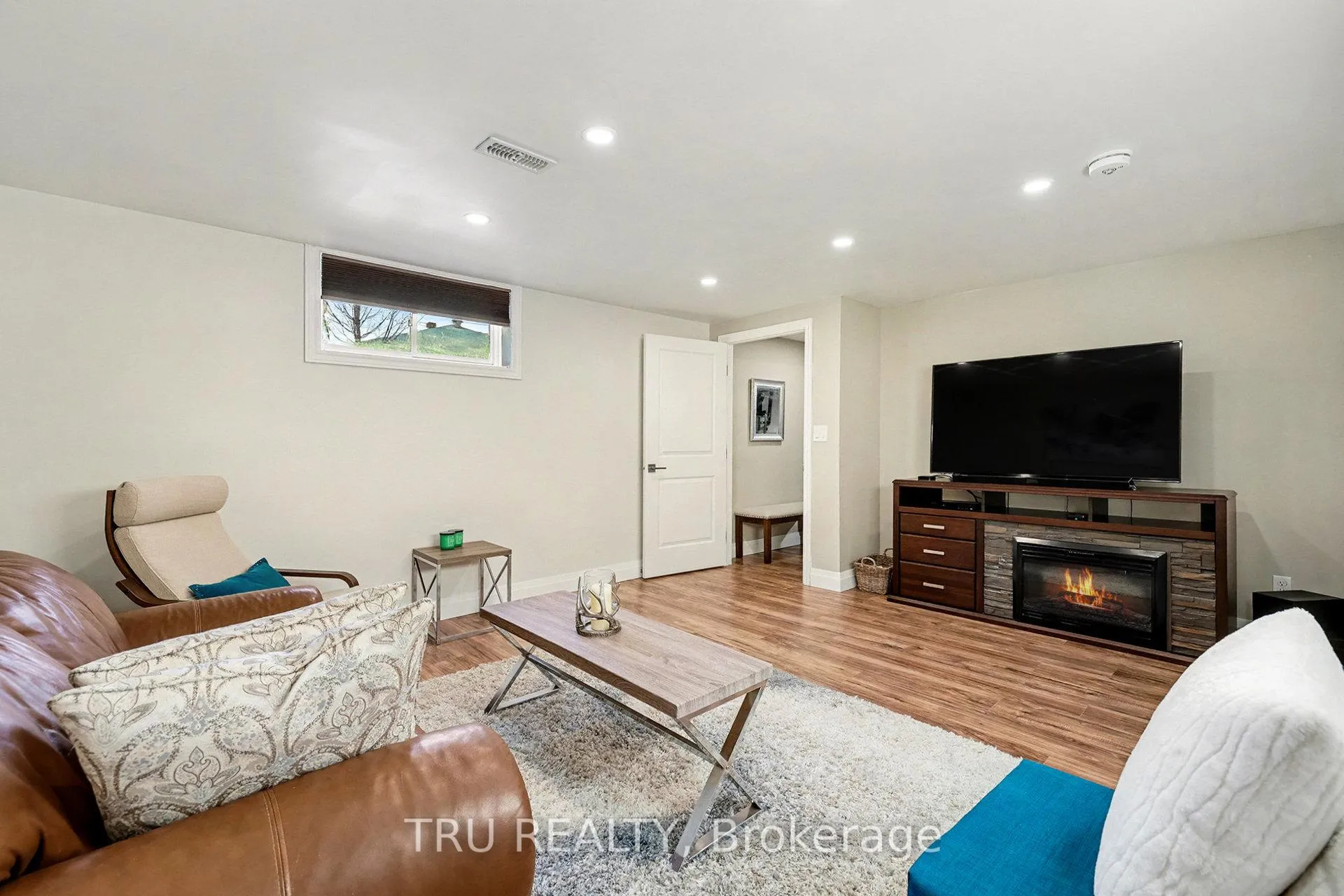 Photo 21 of 24 Otteridge Avenue, Renfrew — HOMEH