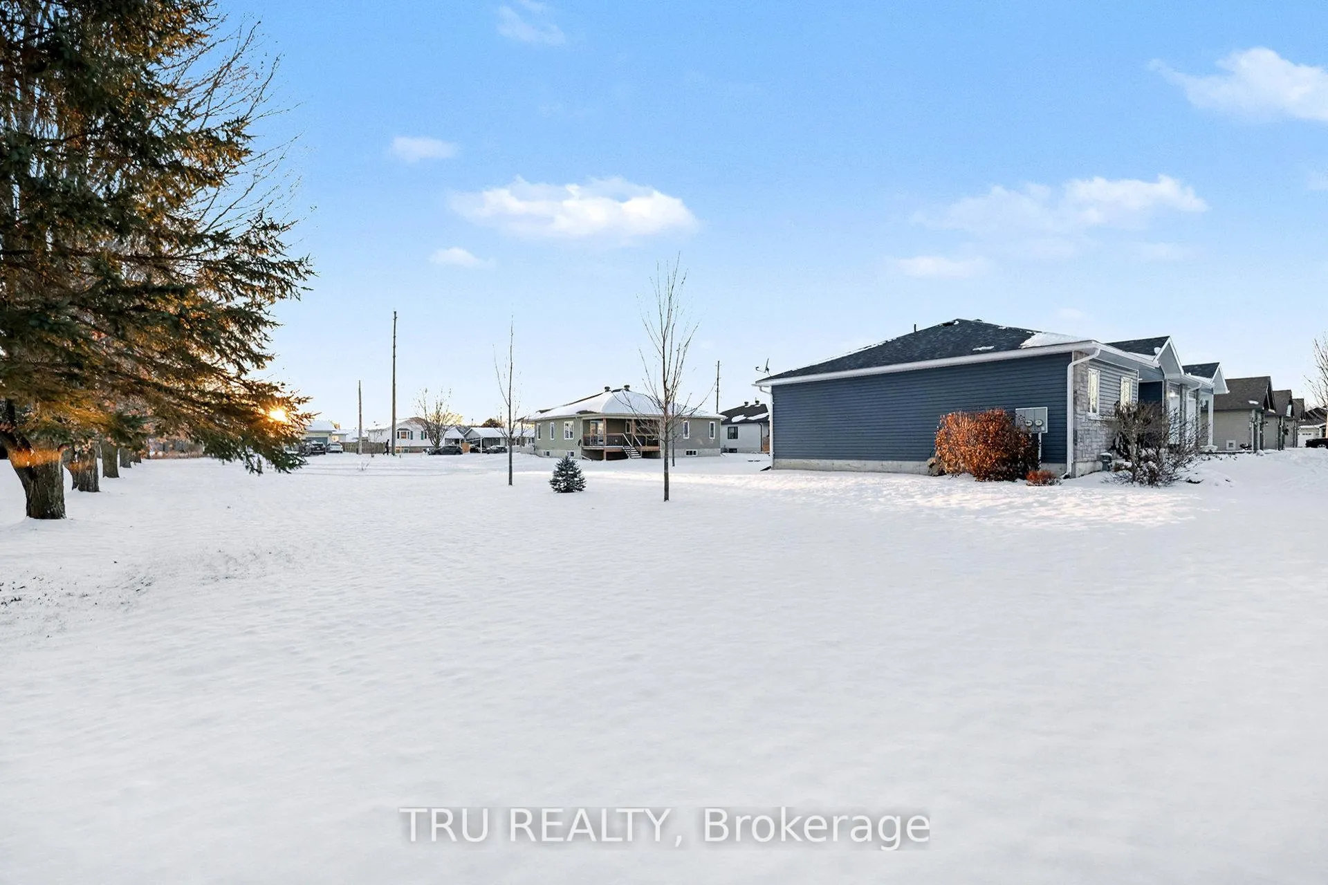 Photo 23 of 24 Otteridge Avenue, Renfrew — HOMEH
