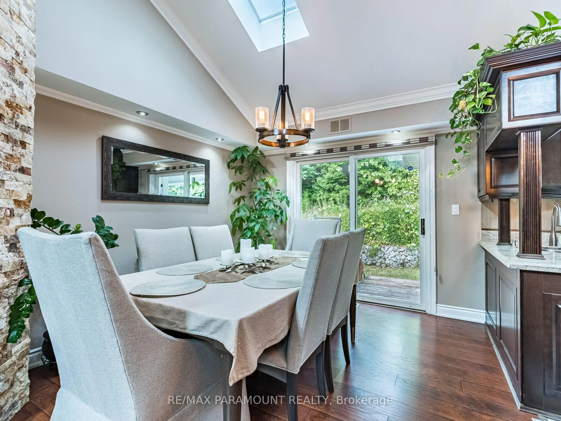 Photo 13 of 14 King Street, Caledon, Rural Caledon — HOMEH