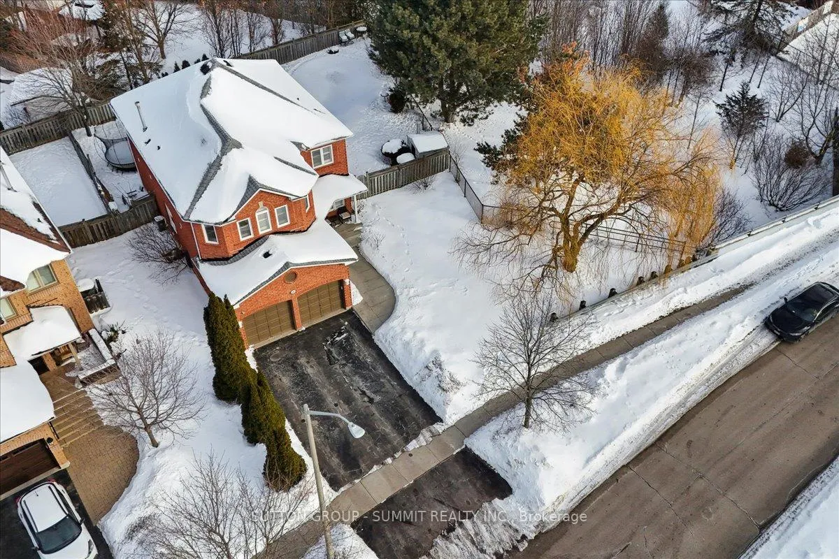 Photo 3 of 95 Ryans Way, Hamilton, Waterdown — HOMEH