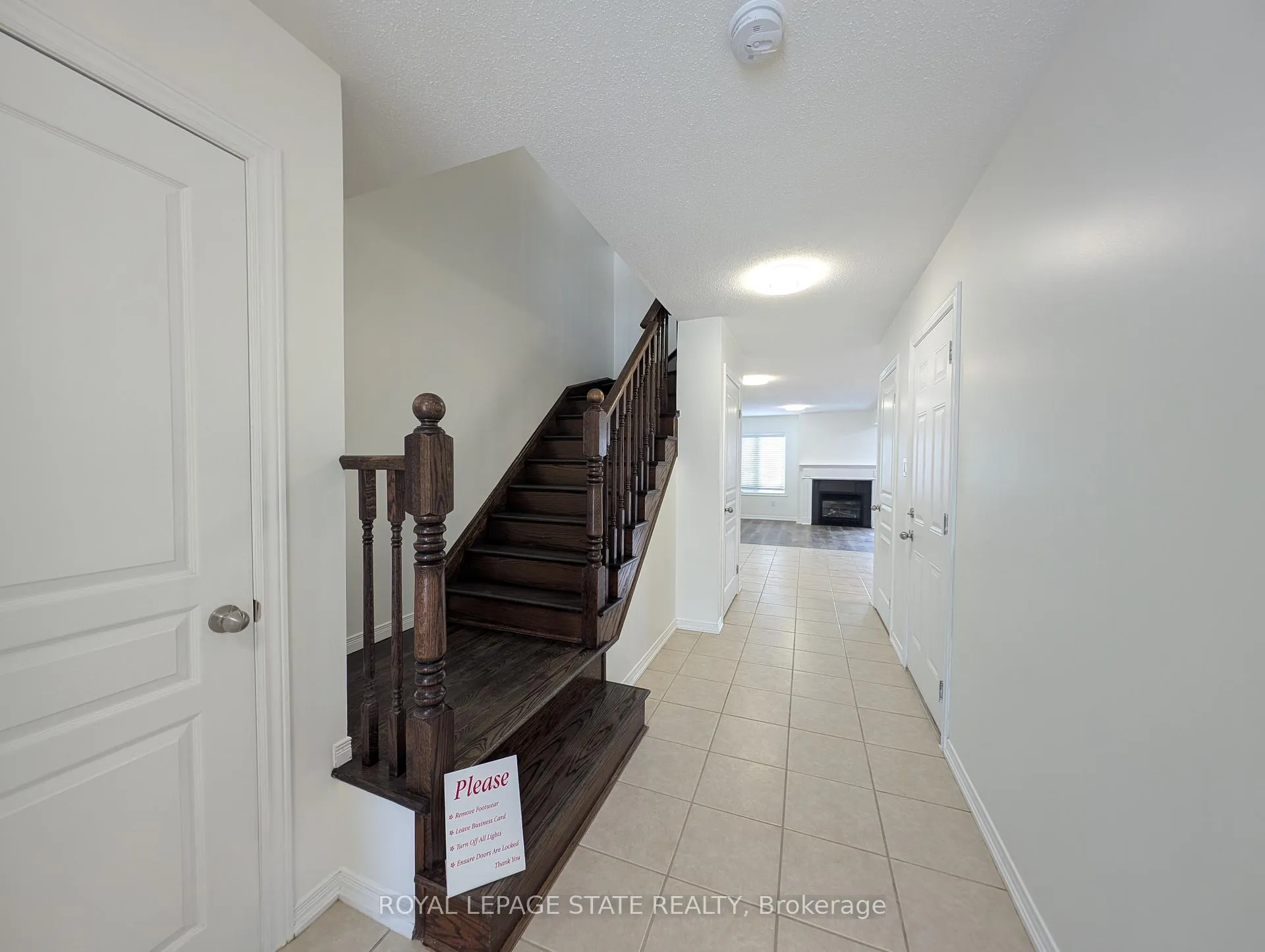 Photo 2 of 175 Penny Lane, Hamilton, Stoney Creek Mountain — HOMEH