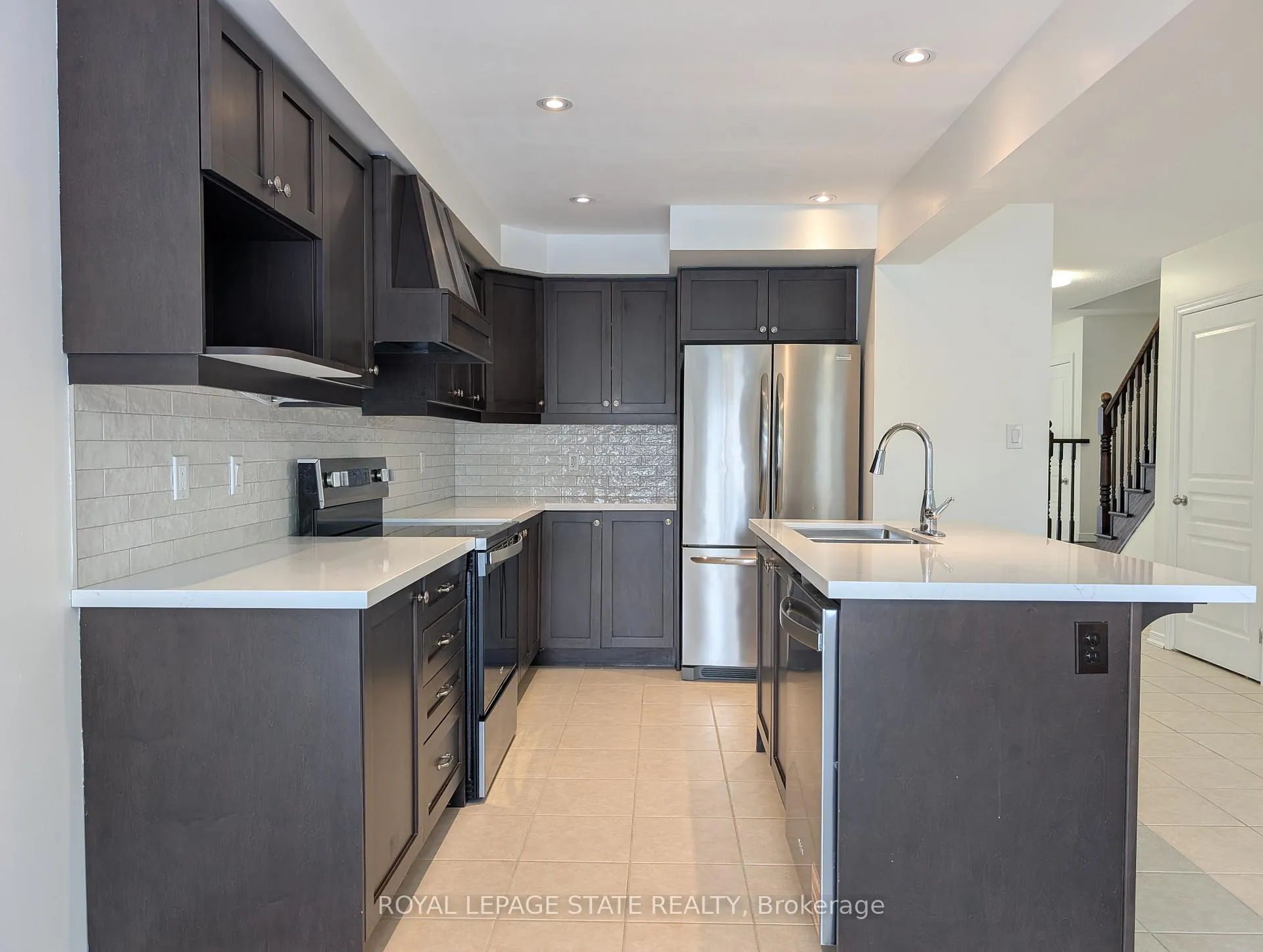 Photo 4 of 175 Penny Lane, Hamilton, Stoney Creek Mountain — HOMEH