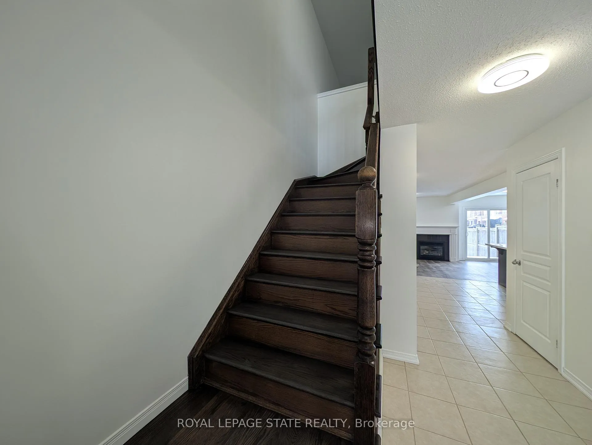 Photo 8 of 175 Penny Lane, Hamilton, Stoney Creek Mountain — HOMEH