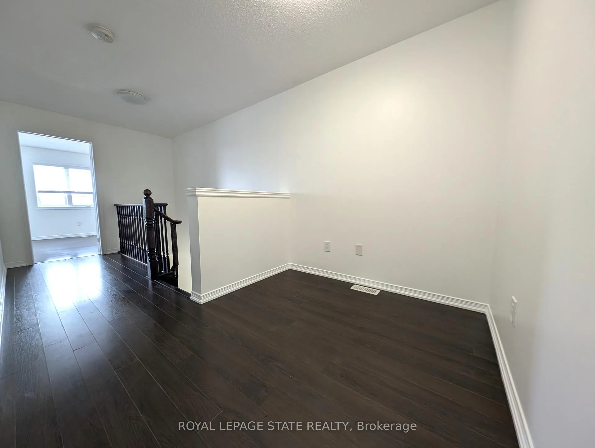 Photo 9 of 175 Penny Lane, Hamilton, Stoney Creek Mountain — HOMEH