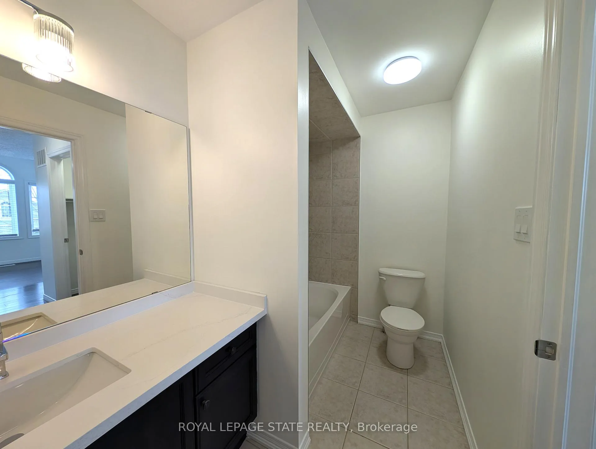 Photo 12 of 175 Penny Lane, Hamilton, Stoney Creek Mountain — HOMEH