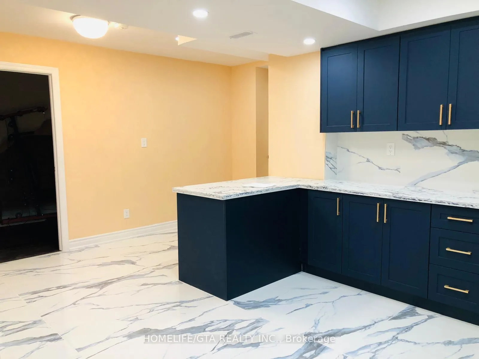 Photo 6 of Unit Basement, 90 Mountainside Crescent, Whitby, Rolling Acres — HOMEH