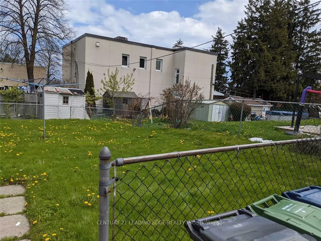 Photo 15 of Unit Upper, 147 Pandora Circle, Scarborough, Woburn — HOMEH