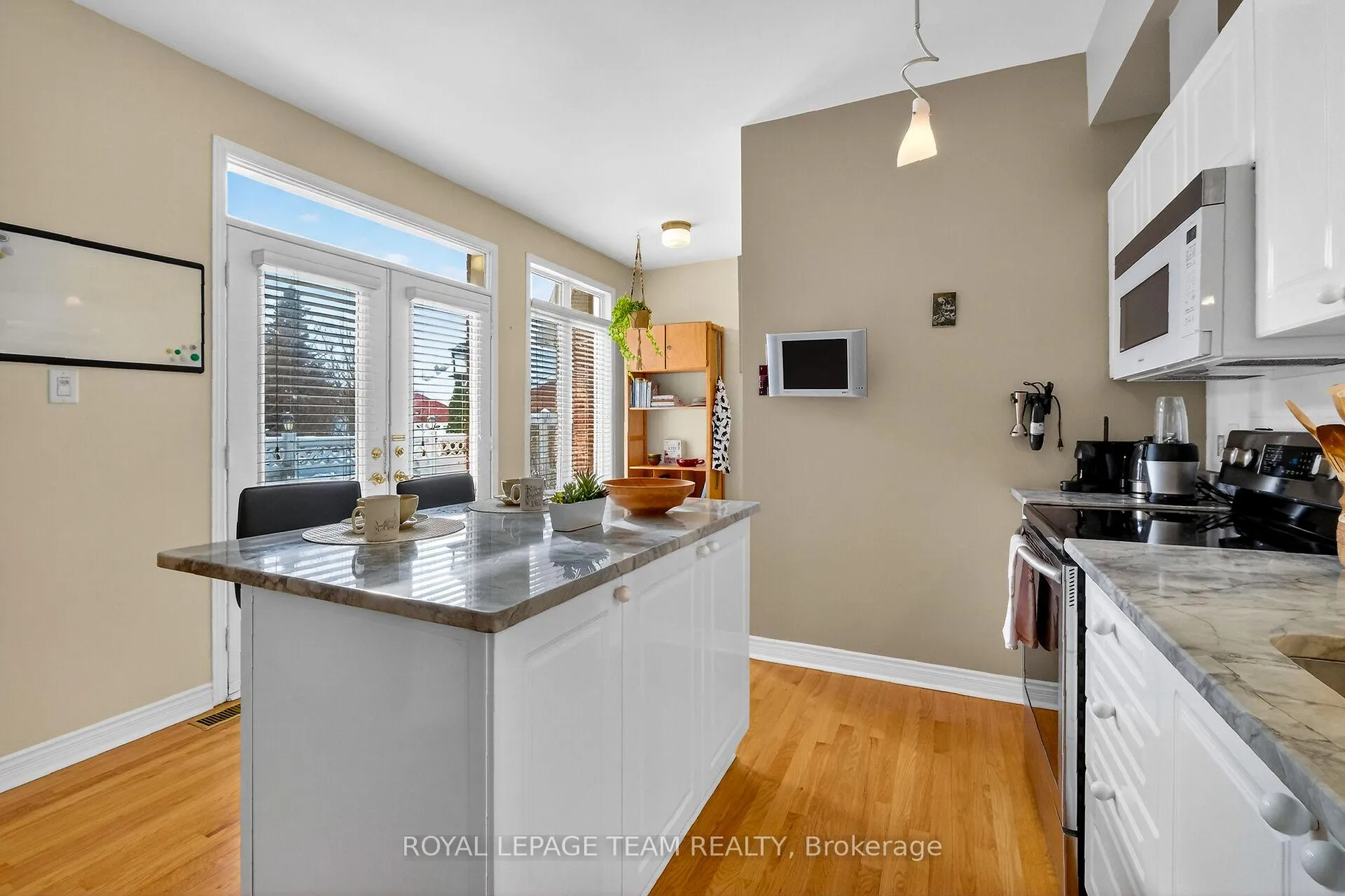 Photo 17 of 52 Great Oak Private, Ottawa, Riverview Park — HOMEH