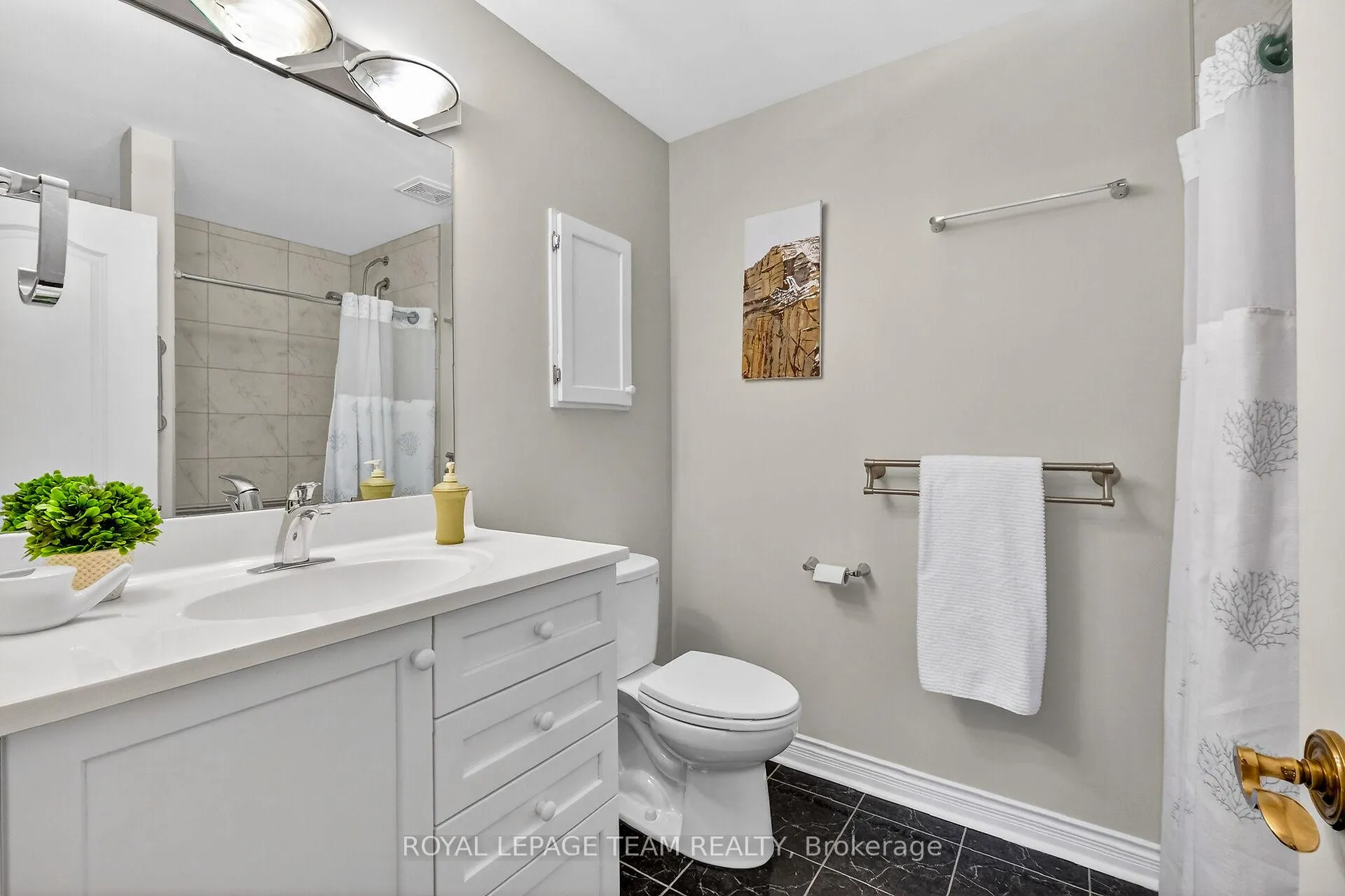 Photo 27 of 52 Great Oak Private, Ottawa, Riverview Park — HOMEH