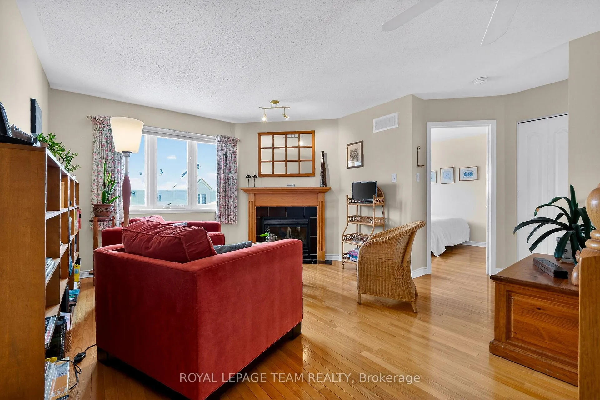 Photo 30 of 52 Great Oak Private, Ottawa, Riverview Park — HOMEH