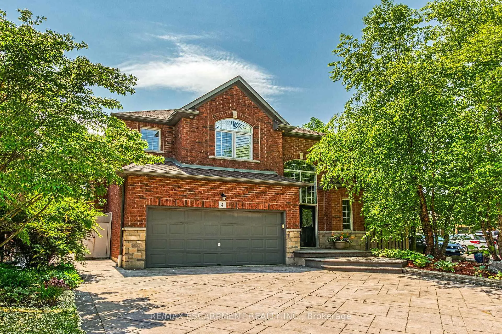 Photo 1 of 4 Moonstone Court, Hamilton, Gurnett — HOMEH