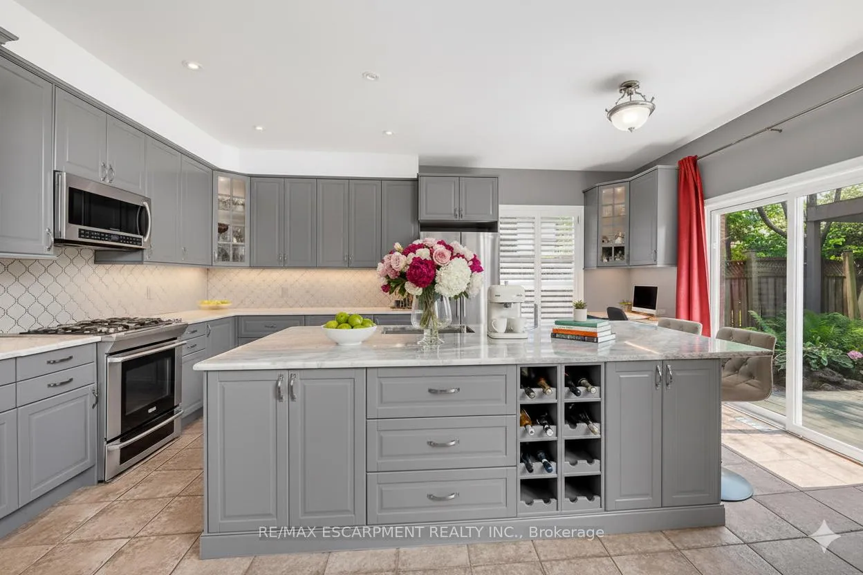 Photo 6 of 4 Moonstone Court, Hamilton, Gurnett — HOMEH