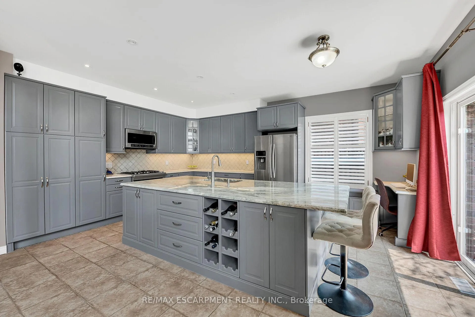 Photo 7 of 4 Moonstone Court, Hamilton, Gurnett — HOMEH