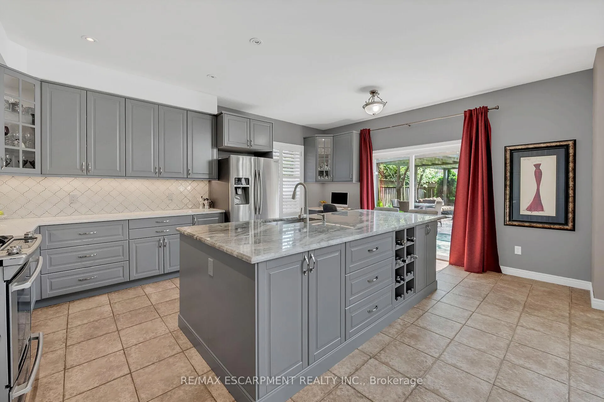 Photo 8 of 4 Moonstone Court, Hamilton, Gurnett — HOMEH