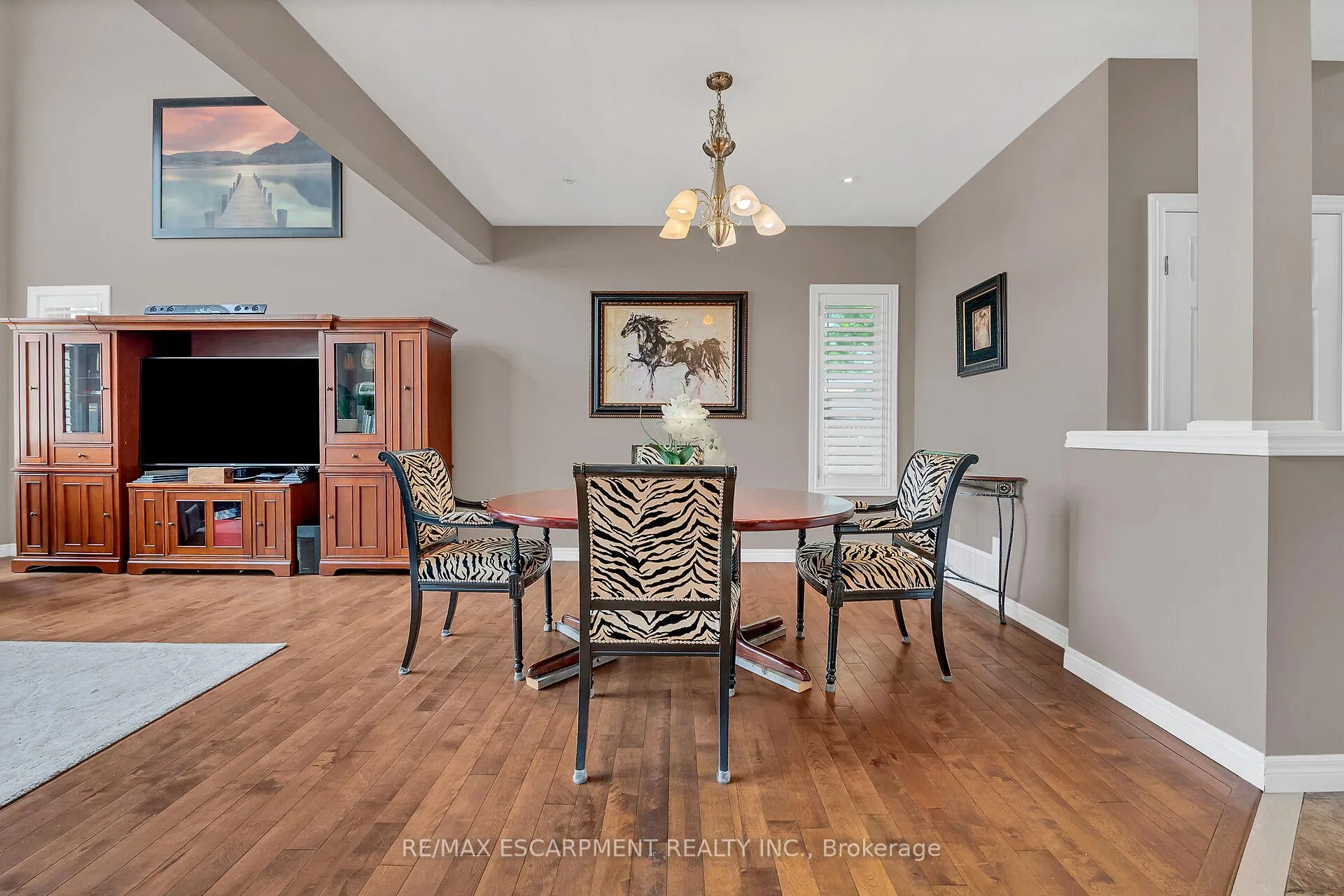 Photo 16 of 4 Moonstone Court, Hamilton, Gurnett — HOMEH