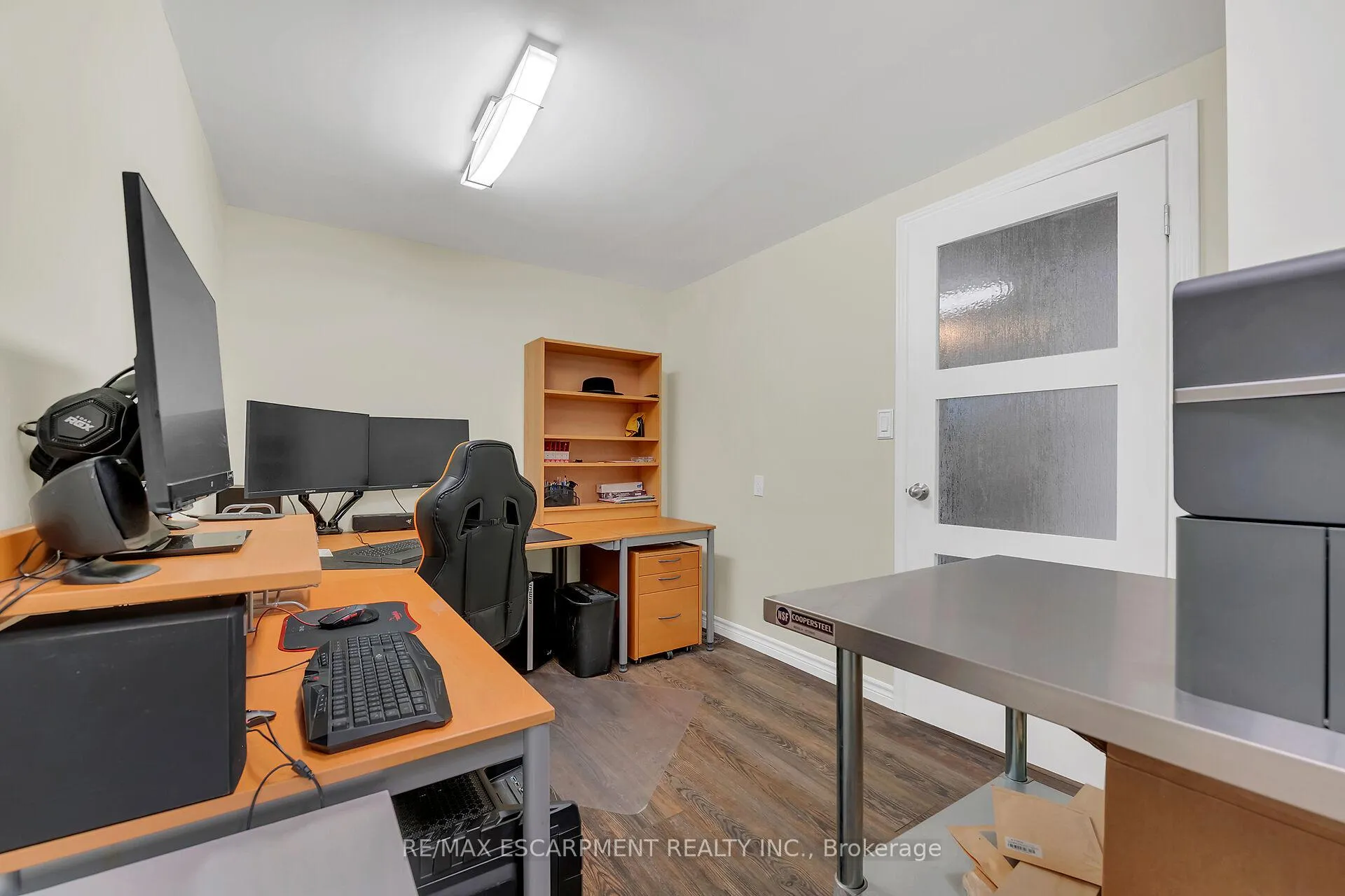 Photo 19 of 4 Moonstone Court, Hamilton, Gurnett — HOMEH