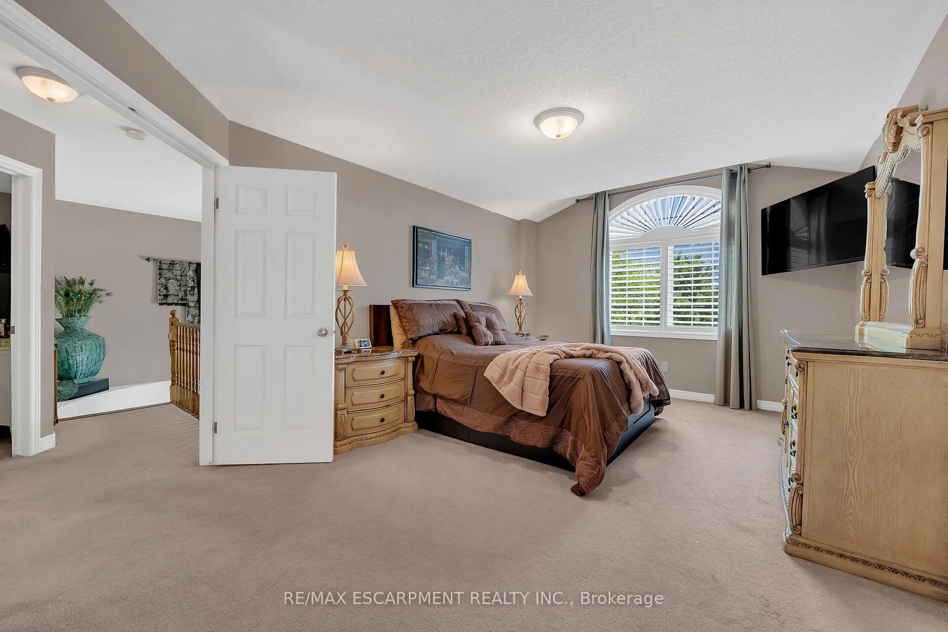 Photo 22 of 4 Moonstone Court, Hamilton, Gurnett — HOMEH
