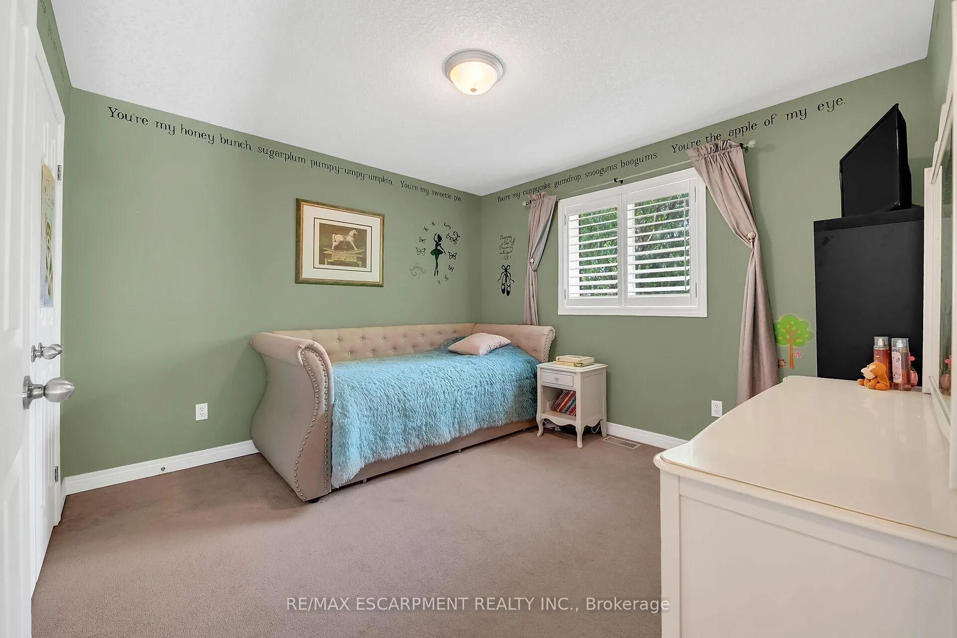 Photo 27 of 4 Moonstone Court, Hamilton, Gurnett — HOMEH