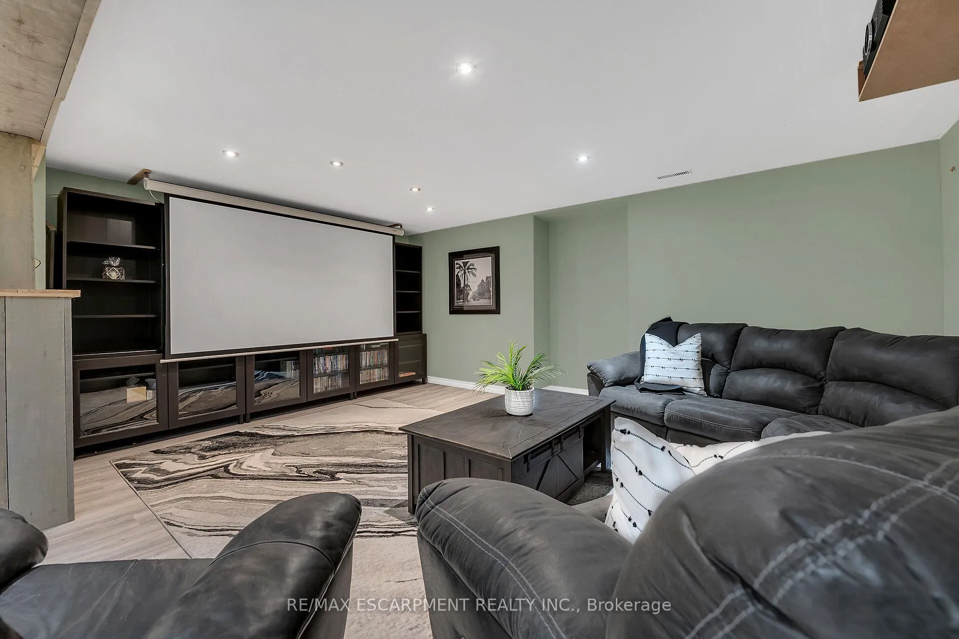 Photo 33 of 4 Moonstone Court, Hamilton, Gurnett — HOMEH