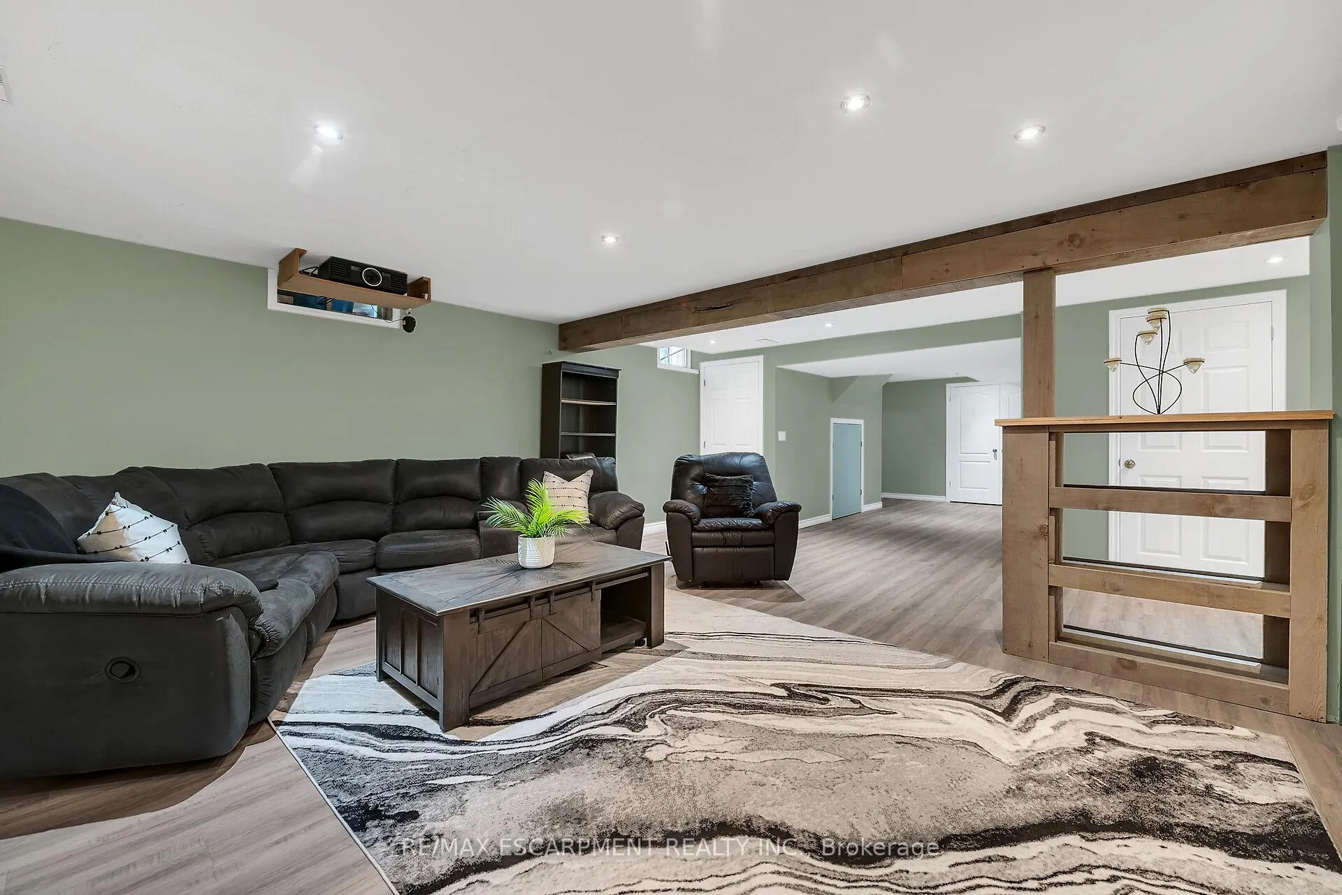 Photo 34 of 4 Moonstone Court, Hamilton, Gurnett — HOMEH