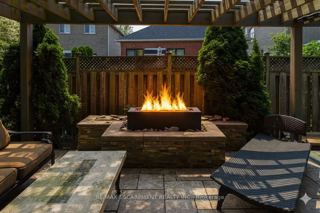 Photo 41 of 4 Moonstone Court, Hamilton, Gurnett — HOMEH