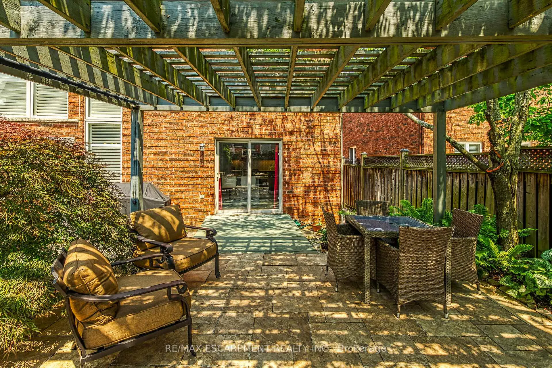 Photo 42 of 4 Moonstone Court, Hamilton, Gurnett — HOMEH